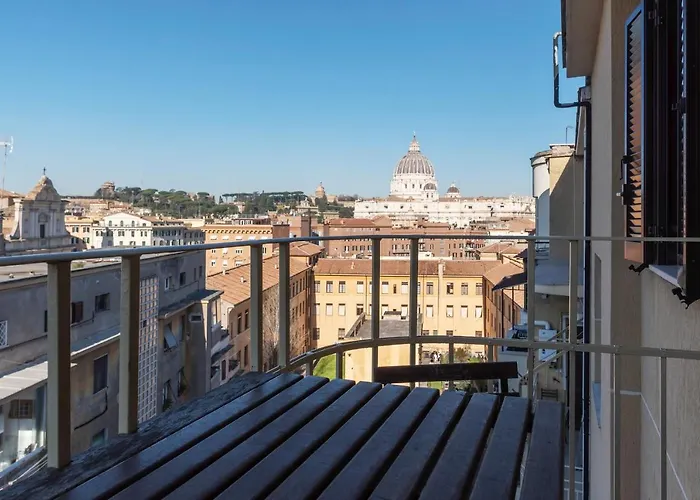 Guesthost - Bright With Views Of San Pietro *
