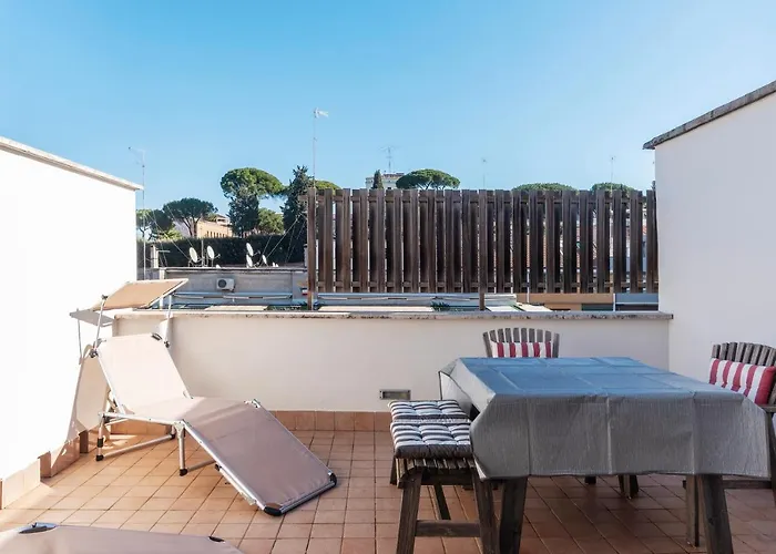 Guesthost - Bright With Views Of San Pietro Roma